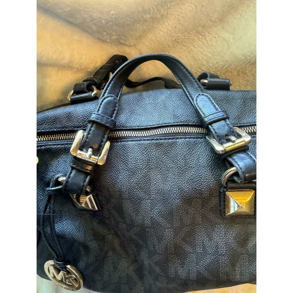 Michael Kors black monogram handbag - Picture 3 of 7